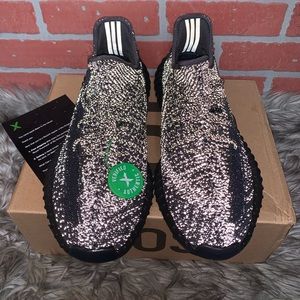 Yeezy 350 v2 black reflective